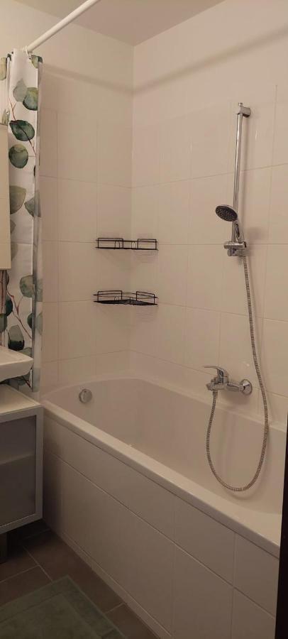 Cozy Apartment Near Augarten เวียนนา ภายนอก รูปภาพ